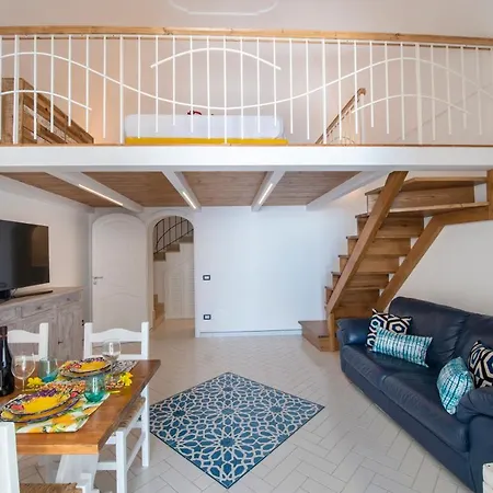 Le Ali Sul Mare,near Elevator, Few Steps,parking בית נופש