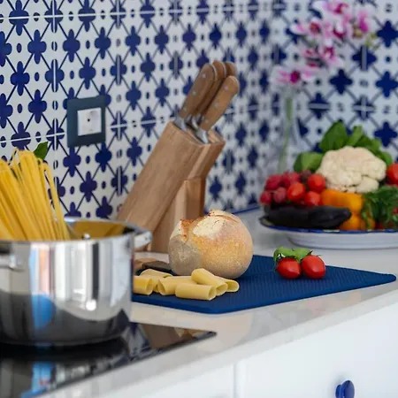 בית נופש Le Ali Sul Mare,near Elevator, Few Steps,parking