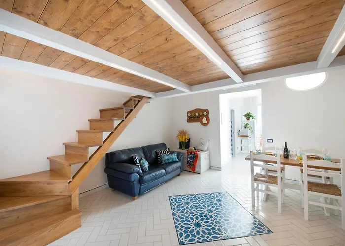 Le Ali Sul Mare,near Elevator, Few Steps,parking Holiday home *