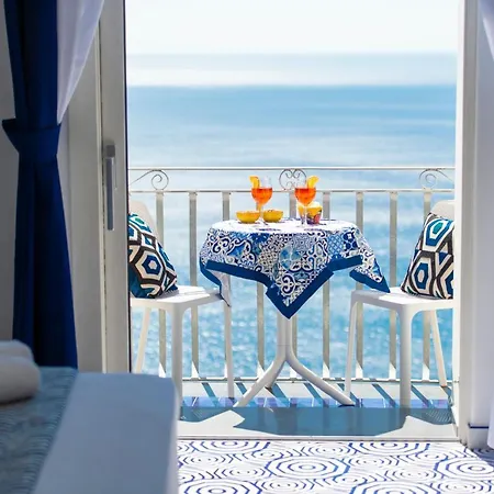 Le Ali Sul Mare,near Elevator, Few Steps,parking * 포지타노