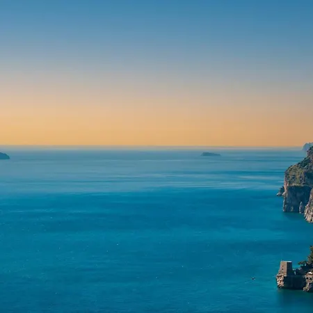 Le Ali Sul Mare,near Elevator, Few Steps,parking 펜션 *