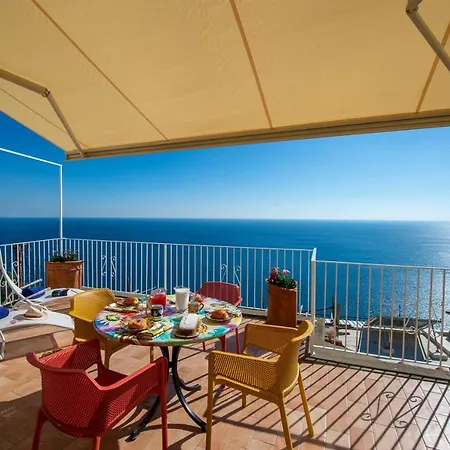 Le Ali Sul Mare,near Elevator, Few Steps,parking