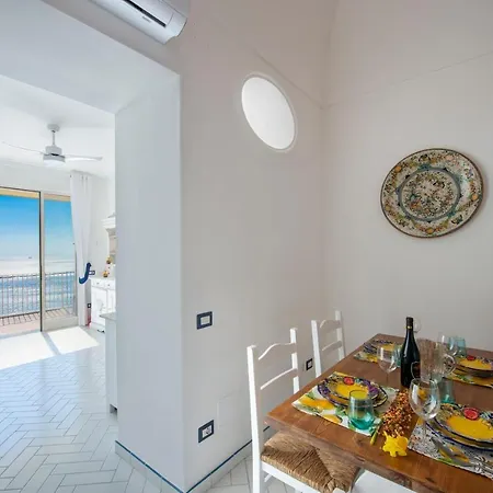 Le Ali Sul Mare,near Elevator, Few Steps,parking ポジターノ