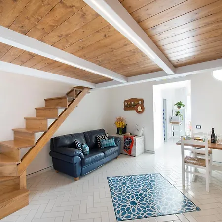 Le Ali Sul Mare,near Elevator, Few Steps,parking Vakantiehuis *